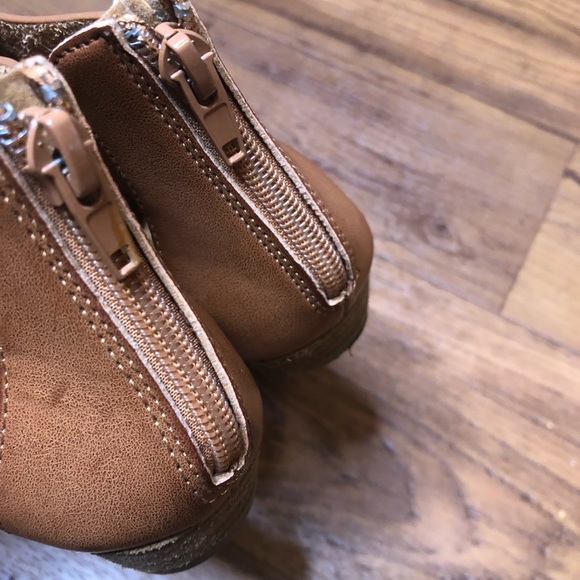 Madden Girl Post Caged Open Toe Flat Sandals 6 - Picture 10 of 11